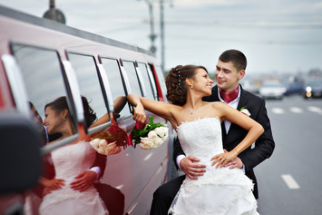 Luxury Transportation For Any Quinceañera - Bakersfield Luxury Limousine & Transportation
