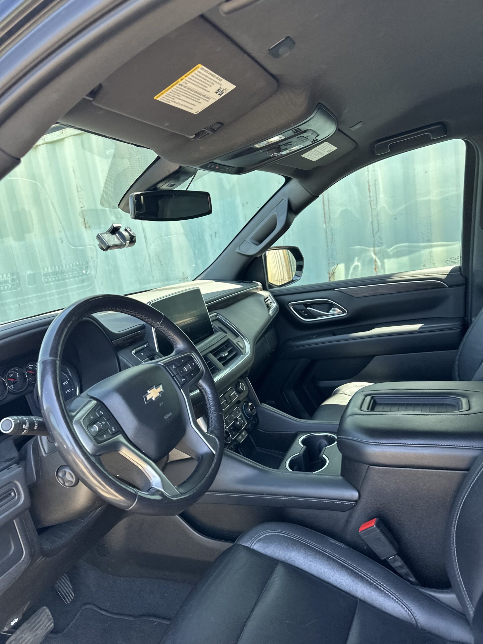 Suburban 2021 SUV luxury limousine service in Bakersfield for airport transfers, corporate travel, weddings, and special events.