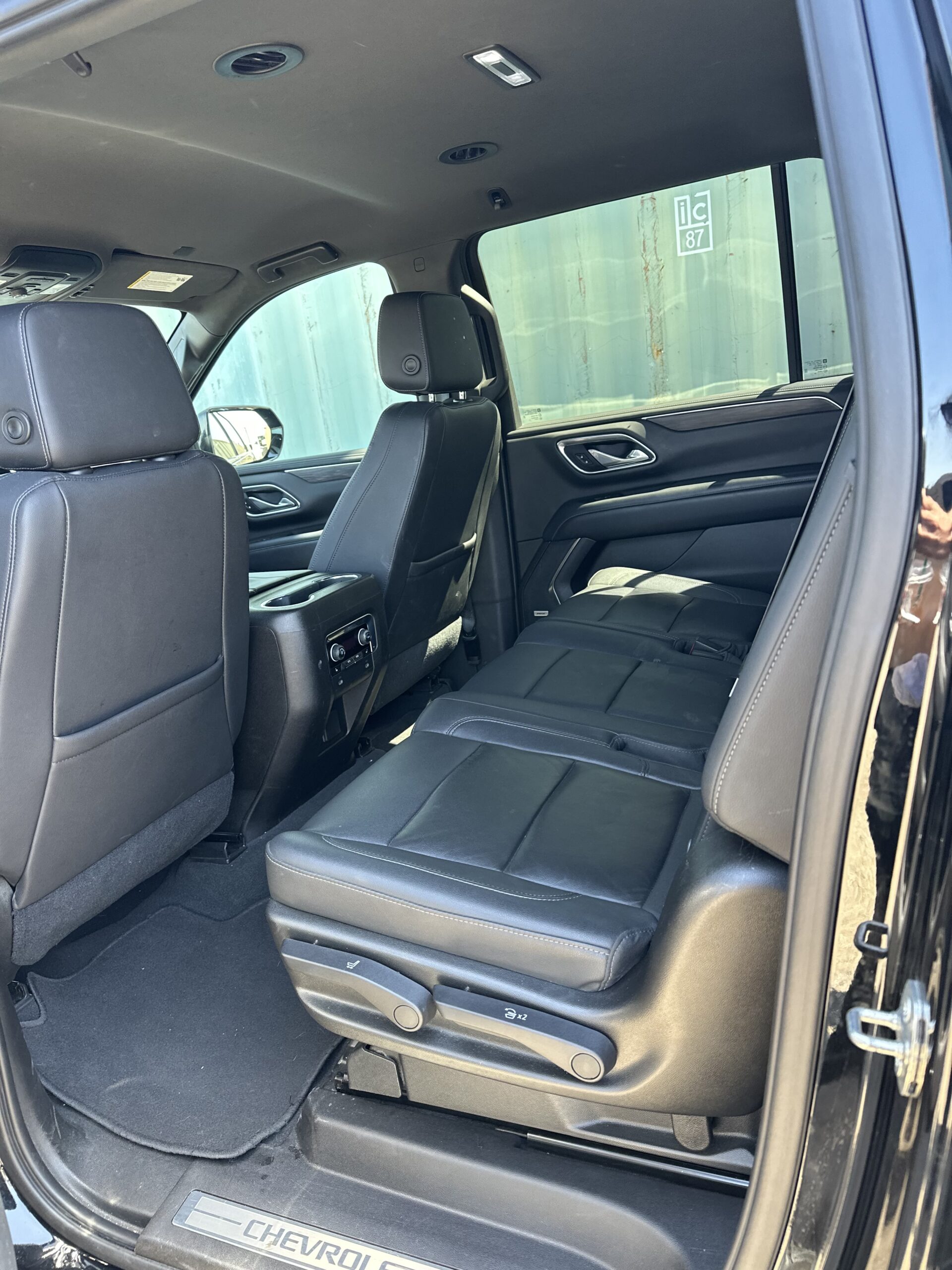 Suburban 2021 SUV luxury limousine service in Bakersfield for airport transfers, corporate travel, weddings, and special events.